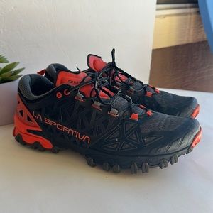 La Sportiva Bushido II Running Shoe In Carbon Tangerine -Sz 9.5